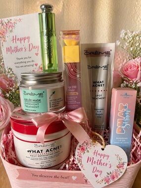 Bundle The Crème Shop What Acne? Spot Treatment Gel - Lip oils and more